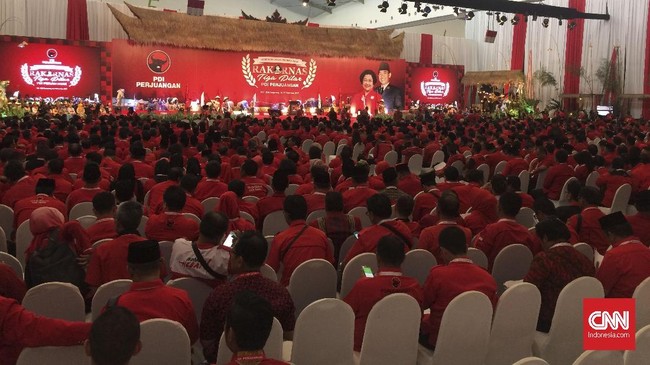 Alex Indra Lukman menyatakan, usulan nama Utut Adianto dan Bambang Wuryanto, karena merupakan kader yang duduk di struktur tertinggi Fraksi PDIP.