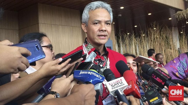 Ganjar Pranowo mengatakan, setiap kader PDIP memiliki peluang yang sama untuk maju sebagai calon gubernur Jawa Tengah.