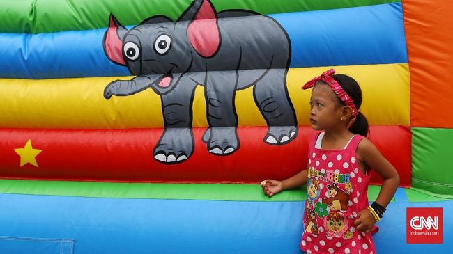 Dampak pandemi pada anak kian nyata terlihat. Minimnya interaksi sosial di masa pandemi disebut mengganggu proses tumbuh kembang anak.