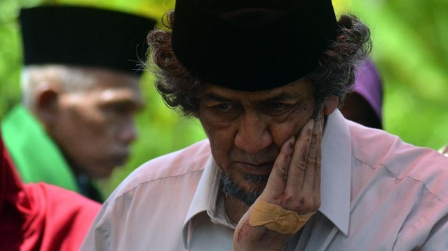 FOTO: Pemakaman Korban Gempa di Jawa