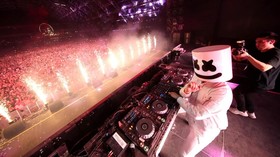 Musik 'Eta Terangkanlah' Jadi Aksi Kejutan Marshmello di DWP