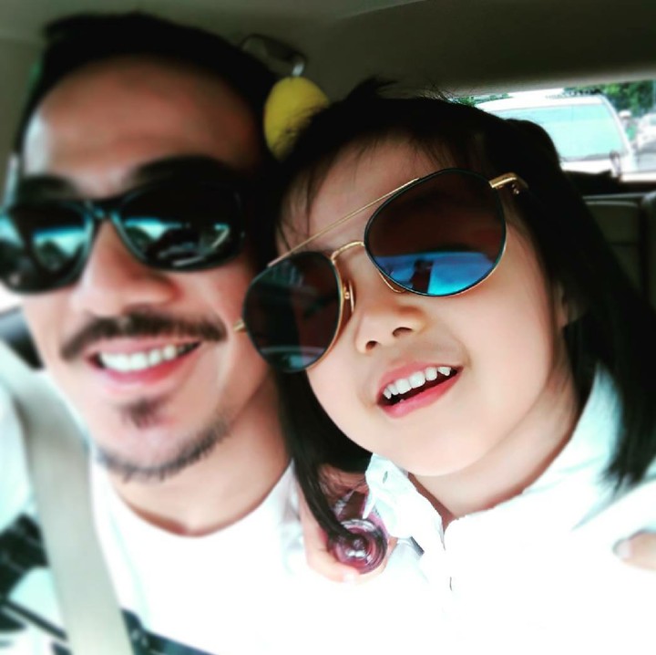 <p>Gadis cilik yang biasa dipanggil Raara ini bagaikan pinang dibelah 2 ya sama ayahnya. (Foto: Instagram/ @joe_taslim)  </p>