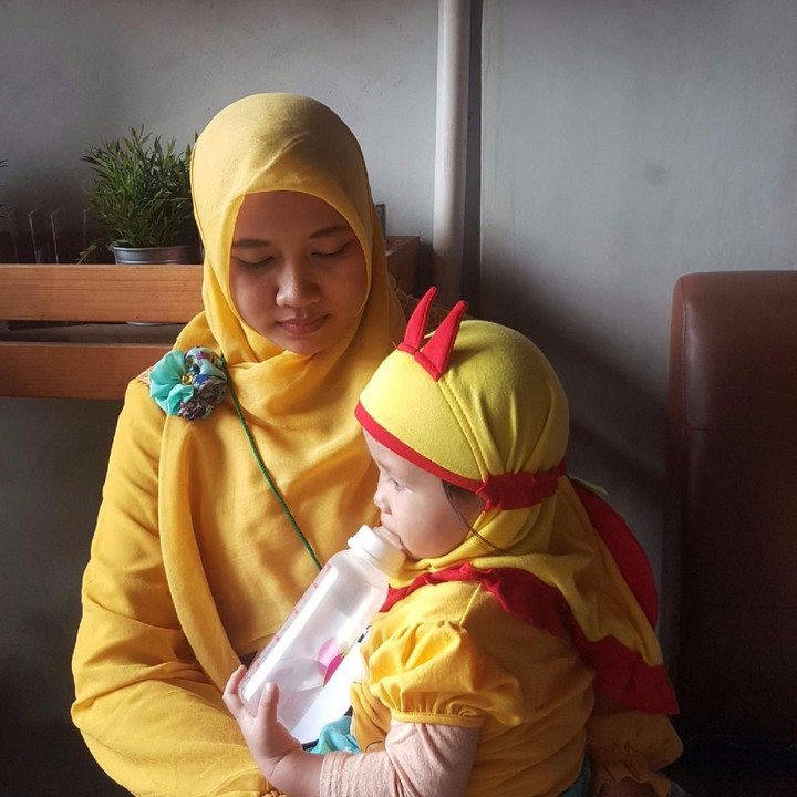 <p>Bagi anak, tempat teraman dan ternyaman adalah di gendongan dan di pelukan bundanya.</p>