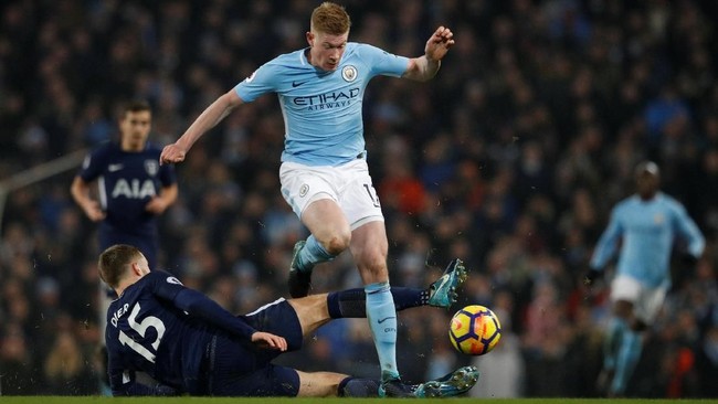 Manajer Manchester City kagum dengan penampilan Kevin De Bruyne yang sama baiknya ketika sedang menguasai bola atau tanpa bola.