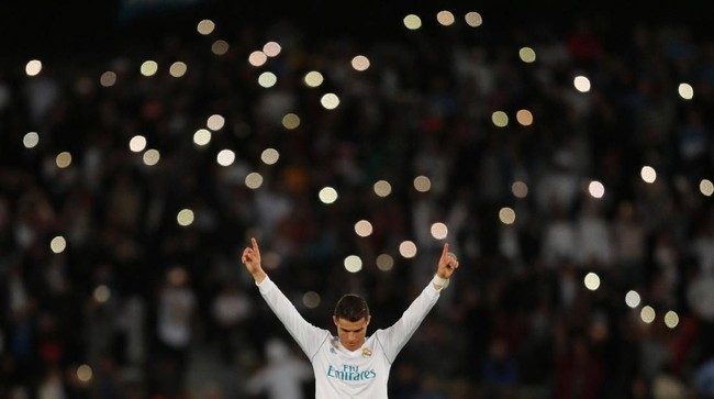 Cristiano Ronaldo menilai angka-angka atas namanya berbicara sendiri. Ia mengaku selalu menjawab para pengkritik dengan permainan apik di lapangan.
