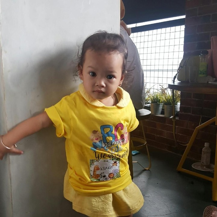 <p>Ini OOTD ala aku, kalau ala Bunda gimana?</p>