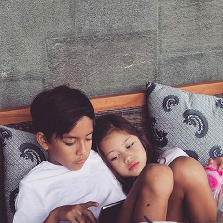 <p>Kakak adik yang satu ini lagi sibuk ngapain ya? (Foto: Instagram/ @nanamirdad_)  </p>