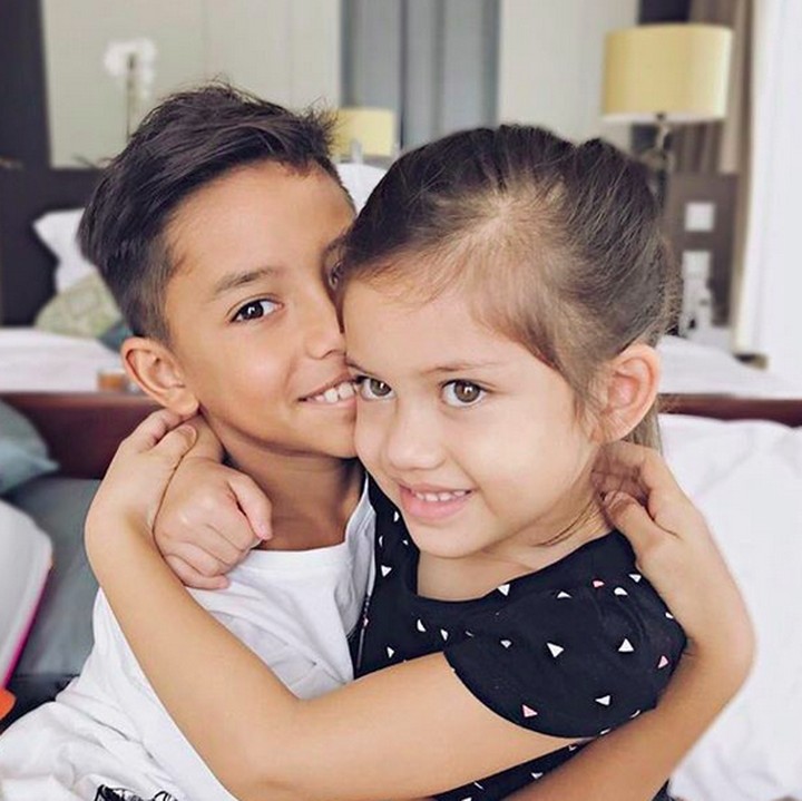 <p>Wah, senang banget kalau ngelihat Kakak Jason sama Adik Sarah rukun begini. (Foto: Instagram/ @nanamirdad_)  </p>
