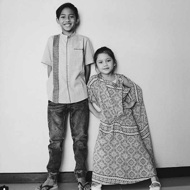 <p>Si kakak ganteng, si adik cantik. Klop banget deh! (Foto: Instagram/ @nanamirdad_)  </p>