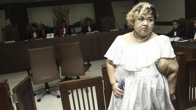 Kabar duka kembali mewarnai dunia hiburan. Aktris Pretty Asmara dikabarkan meninggal dunia.