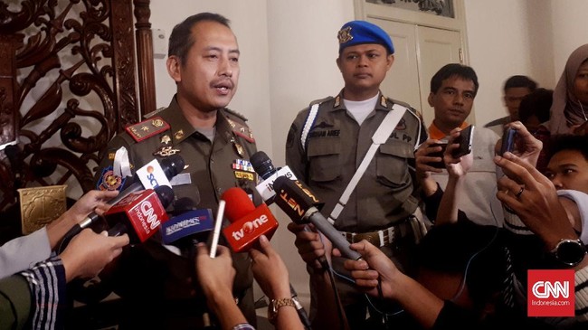 Kasatpol PP DKI Jakarta Yani Wahyu menyatakan tidak melakukan kekerasan terhadap anak buahnya. Dia tidak ambil pusing dengan laporan anak buahnya ke polisi.