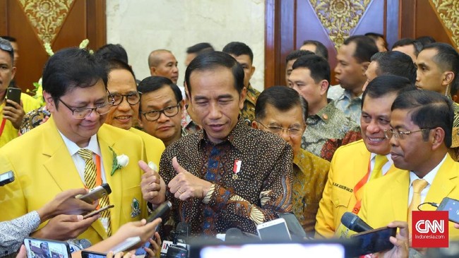 Ketua Umum Partai Golkar Airlangga Hartarto mengklaim Presiden Joko Widodo nyaman berpasangan dengan kader beringin.