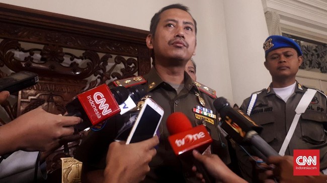 Satpol PP DKI Jakarta mengancam akan menutup Diskotek Old City yang diduga melakukan pembiaran peredaran narkoba di tempat itu.