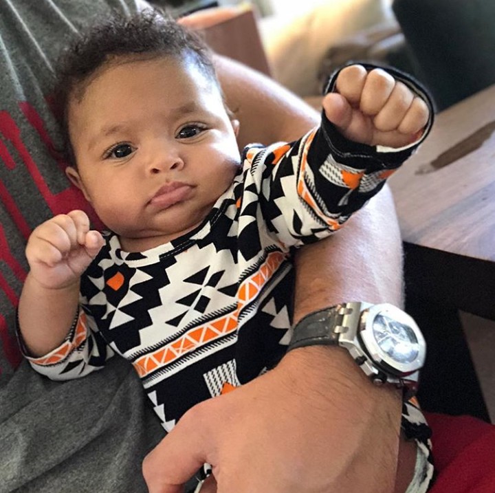 <p>Ngulet atau berlatih tinju, Olympia? Hi-hi-hi. (Foto: Instagram @olympiaohanian)</p>
