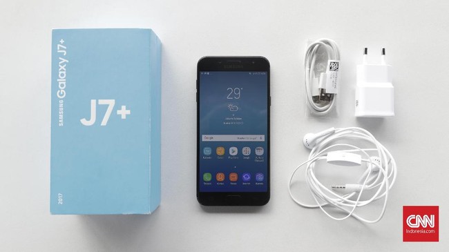 Samsung memboyong fitur kamera ganda untuk ponsel kelas menengah, Galaxy J7+. Sejauh apa performanya?