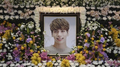 Berantakan, Fan Bereskan Memorial Jonghyun di SM Coex Artium