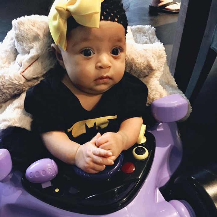 <p>Lucunya pakai pita kuning. (Foto: Instagram @olympiaohanian)</p>