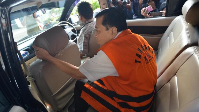 Wakil Ketua KPK La Ode M Syarif mengatakan pemeriksaan di RSPAD hanya cek medis biasa sehingga KPK memberikan akses kepada Setnov untuk diperiksa.