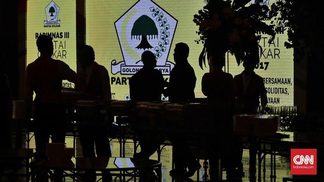Sekretaris DPD Partai Golkar Jawa Tengah Yuliyatmono menyebut pihaknya melakukan pemberhentian dengan hormat terhadap Kusrahardjo sebagai Ketua DPD Golkar Solo.
