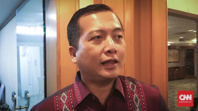 Gubernur NTB Lalu Muhamad Iqbal berkoordinasi dengan berbagai pihak terkait dengan penyelamatan turis asal Brasil yang mengalami kecelakaan di Gunung Rinjani.