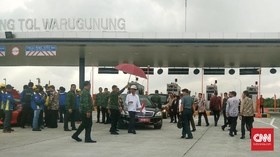 Jokowi Resmikan Tol Surabaya-Mojokerto Ruas Sepanjang-Krian