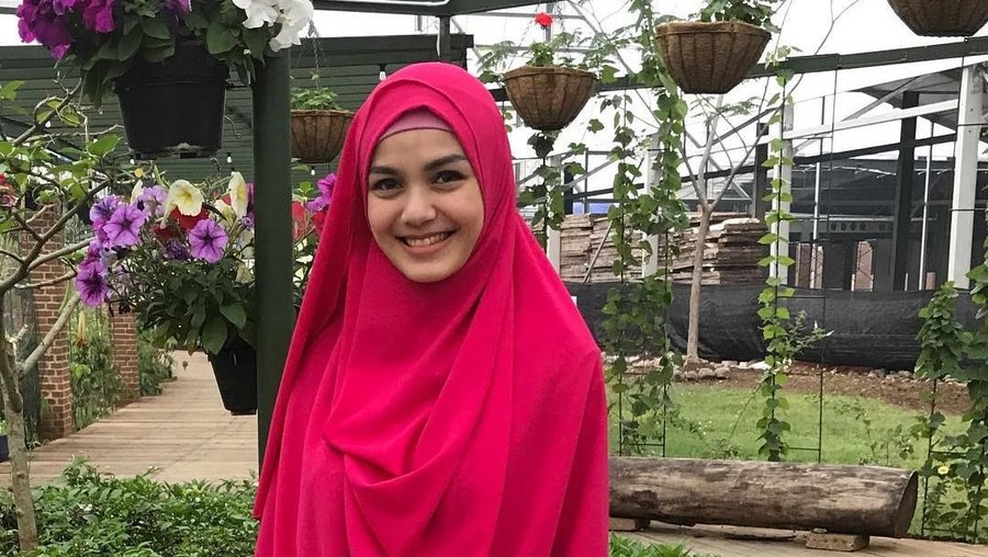 Nadya Almira