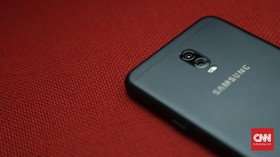 Selain Apple, Samsung Dituding Perlambat Baterai Ponsel