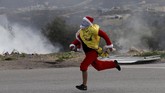 Ketika 'Sinterklas' Memprotes Israel 'Sinterklas' pun ikut memprotes keputusan Presiden AS Donald Trump yang mengakui Yerusalem sebagai Ibu Kota Israel.