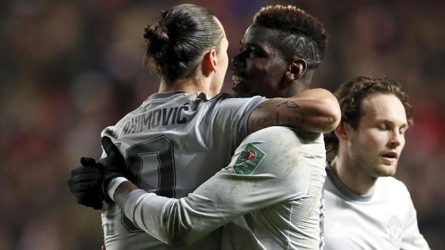 Mantan striker Manchester United mengatakan Paul Pogba bukan pemain yang bisa dikekang terkait pemecatan Jose Mourinho dari Setan Merah.