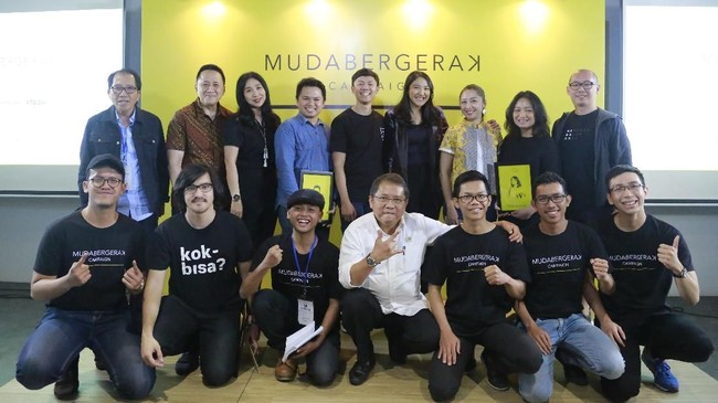 Tim #MudaBergerak memfasilitasi lima komunitas sosial untuk mendapatkan bekal ilmu digital seperti pemasaran melalui media sosial dan UI/ UX.