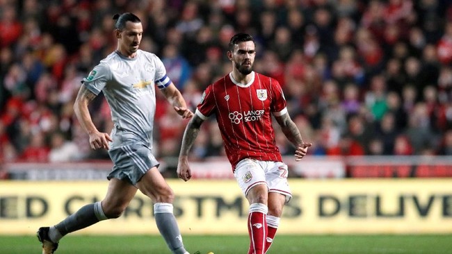Manchester United untuk sementara harus puas bermain imbang tanpa gol saat menghadapi Bristol City di Stadion Ashton Gate, Rabu (20/12) dini hari WIB.