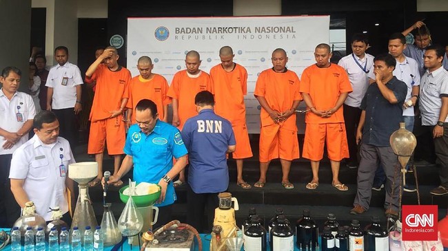 Diskotek MG menerapkan one stop service bagi pengunjung yang ingin menikmati narkotika, khususnya sabu cair. Tak sembarang orang bisa memesan sabu cair.