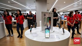 iPhone Terbaru Disebut Masih Tanpa <i>Fast Charger</i>