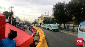Tenda PKL Dibangun, Jalan Stasiun Tanah Abang Mulai Ditutup