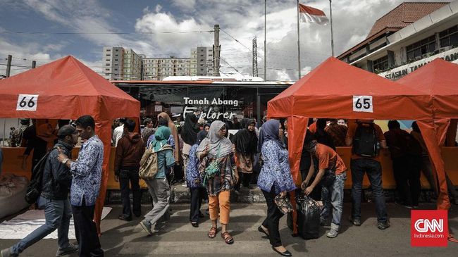 Kota Jakarta bukan cuma Betawi, Jawa atau Arab. Konsep 'melting pot' ini memengaruhi konsep oleh-oleh khas yang bisa dibeli dari Jakarta.