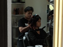 Smoothing Rambut: Persiapan, Perawatan, dan Efek Sampingnya