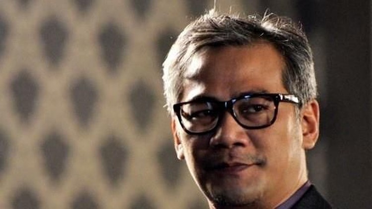 Belakangan ini aktor Tio Pakusadewo diberitakan mengalami stroke. Waspada ya Bun, ada beberapa gejala stroke yang sering dianggap remeh.