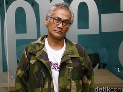 Tio Pakusadewo Ceritakan Pengalaman Mengaji Bareng Ali Imron