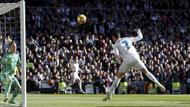 Pertandingan El Clasico antara Real Madrid dan Barcelona di Stadion Santiago Bernabeu berakhir imbang tanpa gol.