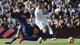 Gerard Pique Provokasi Pemain Barcelona di Laga El Clasico