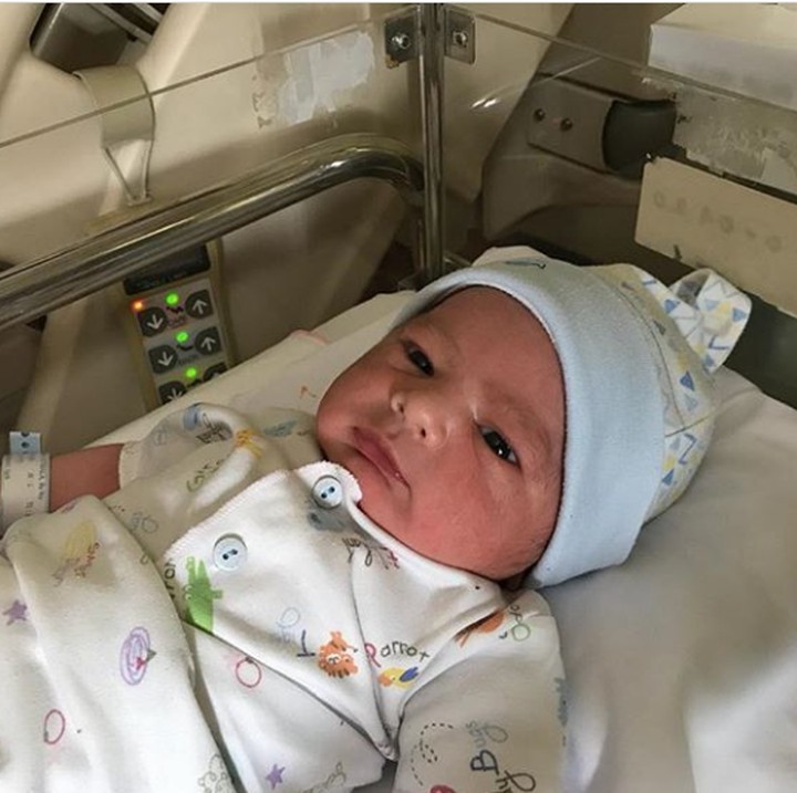 Yang ini foto Baby Z sesaat setelah dilahirkan. Jadi masih di rumah sakit. (Foto: Instagram @hengkykurniawan)
