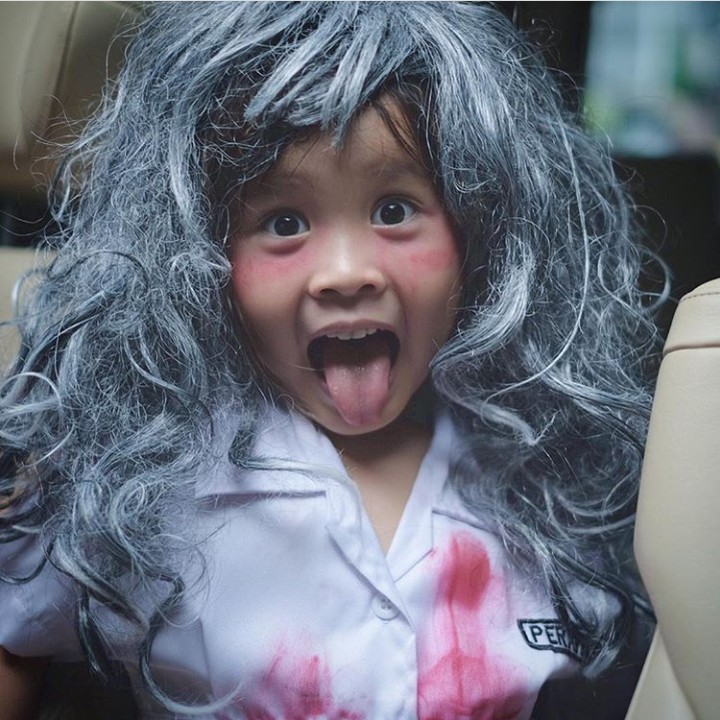 <p>Baaaa! Siapa ini ya? Nenek... Bocah... Nenek... Bocah. Ah ini mah Kala, he-he-he. (Foto: Instagram @kalamadali)</p>