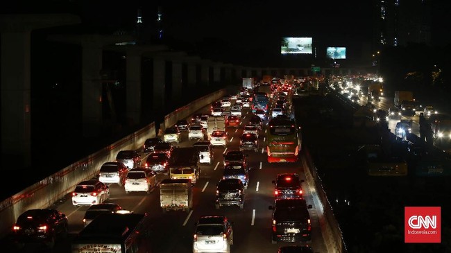 PT Jasa Marga (Persero) Tbk mengimbau kepada para pelanggan untuk menghindari Jalan Tol Jakarta-Cikampek dan menggunakan jalur alternatif mulai 30 Januari 2017.