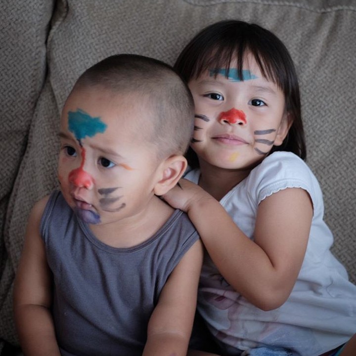 <p>Kalau wajahnya dicoret-coret seperti ini, Kala pasti seneng banget. (Foto: Instagram @zaskiadyamecca)</p>