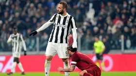 Juventus Kalahkan AS Roma