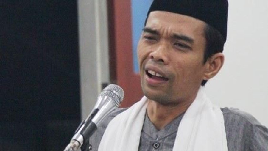 Lagi-lagi tausyiah ustaz Abdul Somad jadi bahan perbincangan. Terbaru, UAS membicarakan masalah wabah virus corona yang masih menjadi momok dunia.