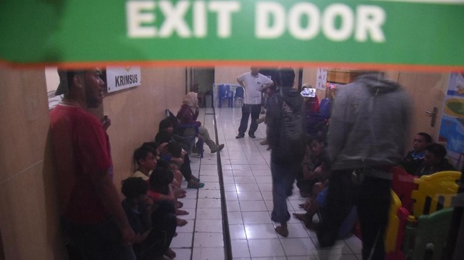 Penangkapan dilakukan karena anggota geng motor tersebut melakukan aksi pemerasan dan pengancaman di wilayah Depok.