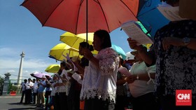 Solidaritas yang Pantang Menyerah Iringi 'Misa Natal Jalanan'