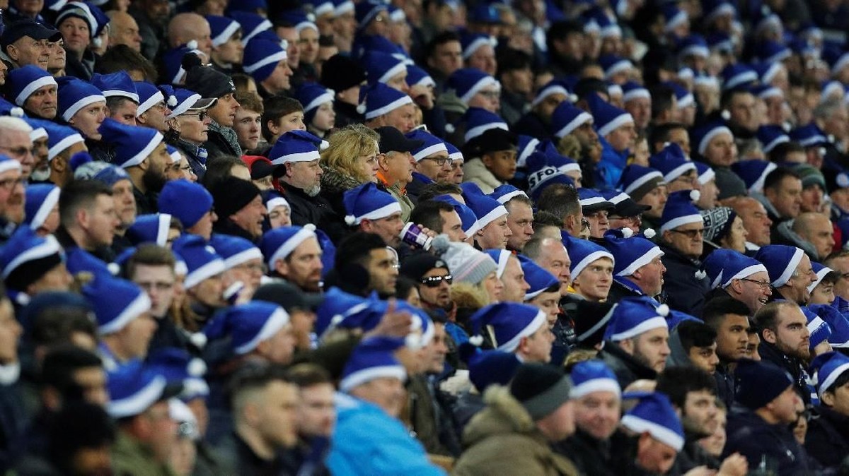 FOTO: Keceriaan Natal di Arena Sepak Bola
