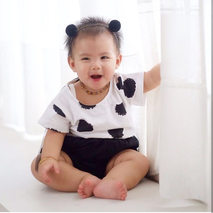 Manis banget senyumnya, Nak. (Foto: Instagram @abigailcattleya)
